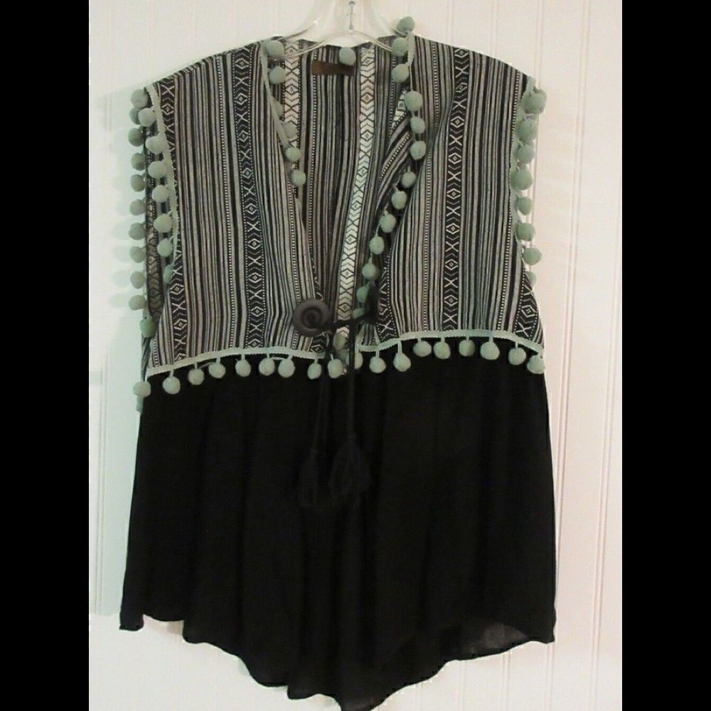 Treska vest with pompon trim OSFM